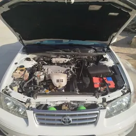 Toyota Camry 2000