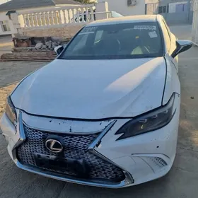 Lexus ES 350 2021