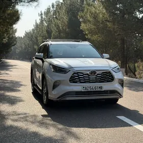 Toyota Highlander 2022