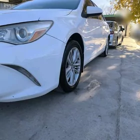 Toyota Camry 2015