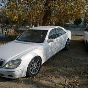 Mercedes-Benz S-Class 2001