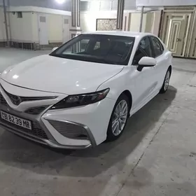 Toyota Camry 2022