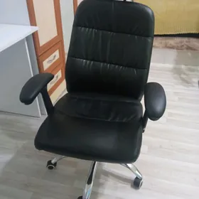 кресло кожаное