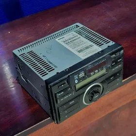 Versa magnitofon rodnoy