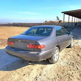 Toyota Camry 2001