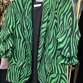 Kastyum pidjak penjek