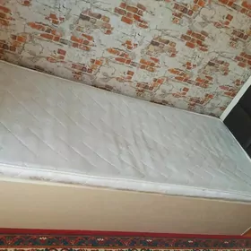 кровать bir adamlyk