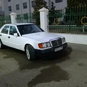 Mercedes-Benz 300E 1989