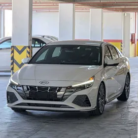 Hyundai Elantra 2023