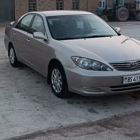 Toyota Camry 2004