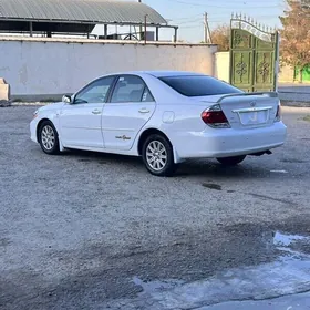 Toyota Camry 2004