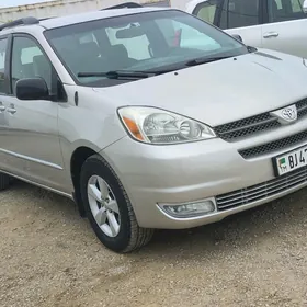 Toyota Sienna 2005