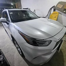 Toyota Highlander 2022