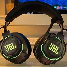 jbl quantum 810