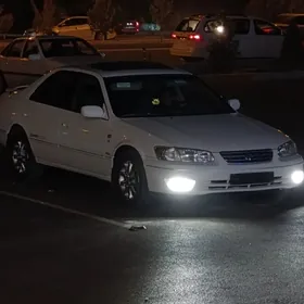 Toyota Camry 2000