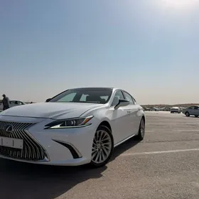Lexus ES 350 2019
