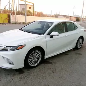 Toyota Camry 2020