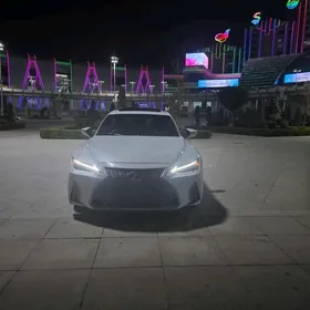 Lexus IS 350 2022
