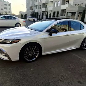 Toyota Camry 2022