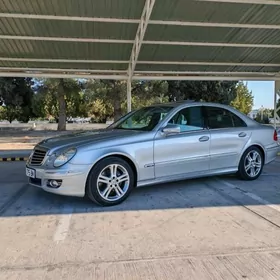 Mercedes-Benz E320 2004