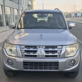 Mitsubishi Pajero 2014