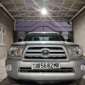 Toyota Tacoma 2011