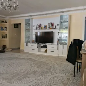 Arenda Sutka-Bir gije jay