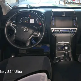 Toyota Land Cruiser Prado 2024