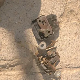 zamok.  bagaç.  kapo