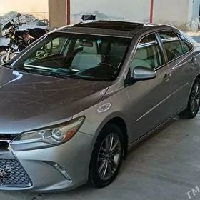 Toyota Camry 2015