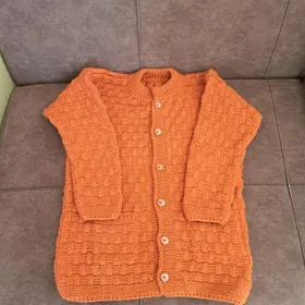 Вязаная новая кофта