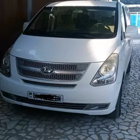 Hyundai H-1 2013