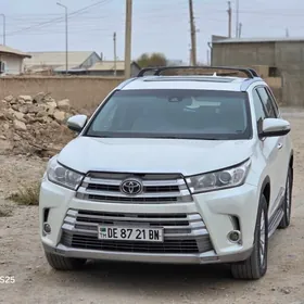 Toyota Highlander 2019