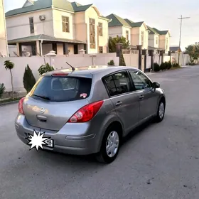 Nissan Versa 2010