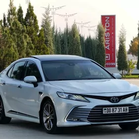 Toyota Camry 2022
