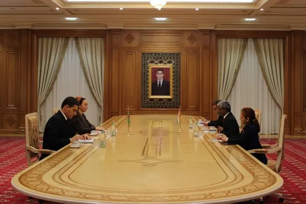 Спикер Меджлиса встретилась с послом Индии