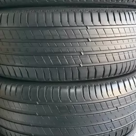 235 55 18 MICHELIN yyl 4022