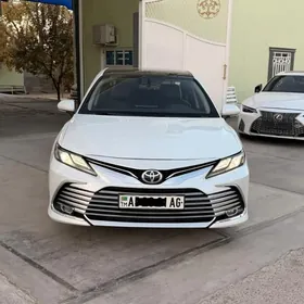 Toyota Camry 2023