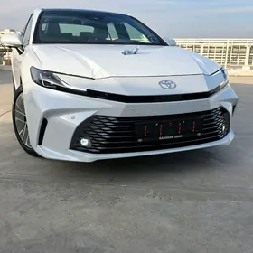 Toyota Camry 2025