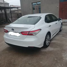 Toyota Camry 2020