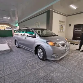 Toyota Sienna 2013