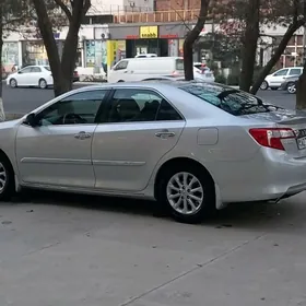 Toyota Camry 2014
