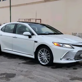 Toyota Camry 2020