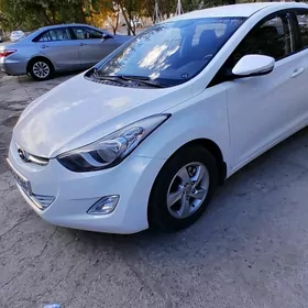 Hyundai Elantra 2012