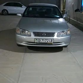 Toyota Camry 2000