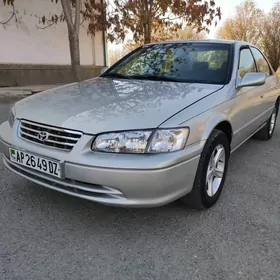 Toyota Camry 2001