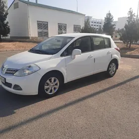 Nissan Versa 2010