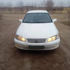 Toyota Camry 2000
