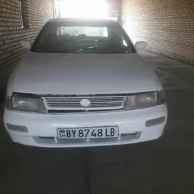 Nissan Altima 1995