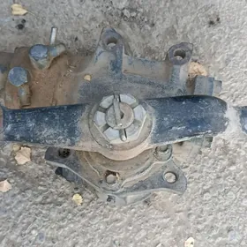 Paz awtobusyn rulewoy gur